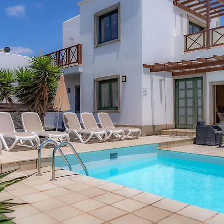 فيلة Villas Camelot By Escape بلايا بلانكا